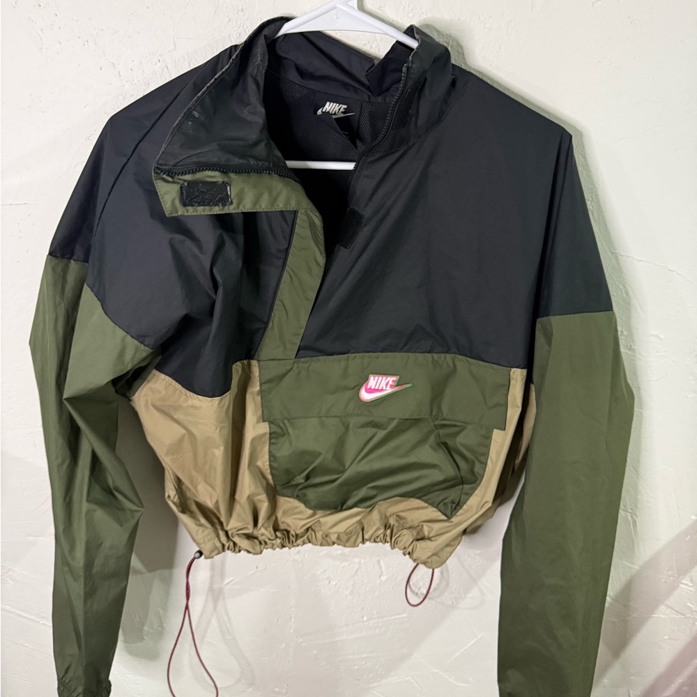 Nike Women's Black and Olive Green Ski Jacket